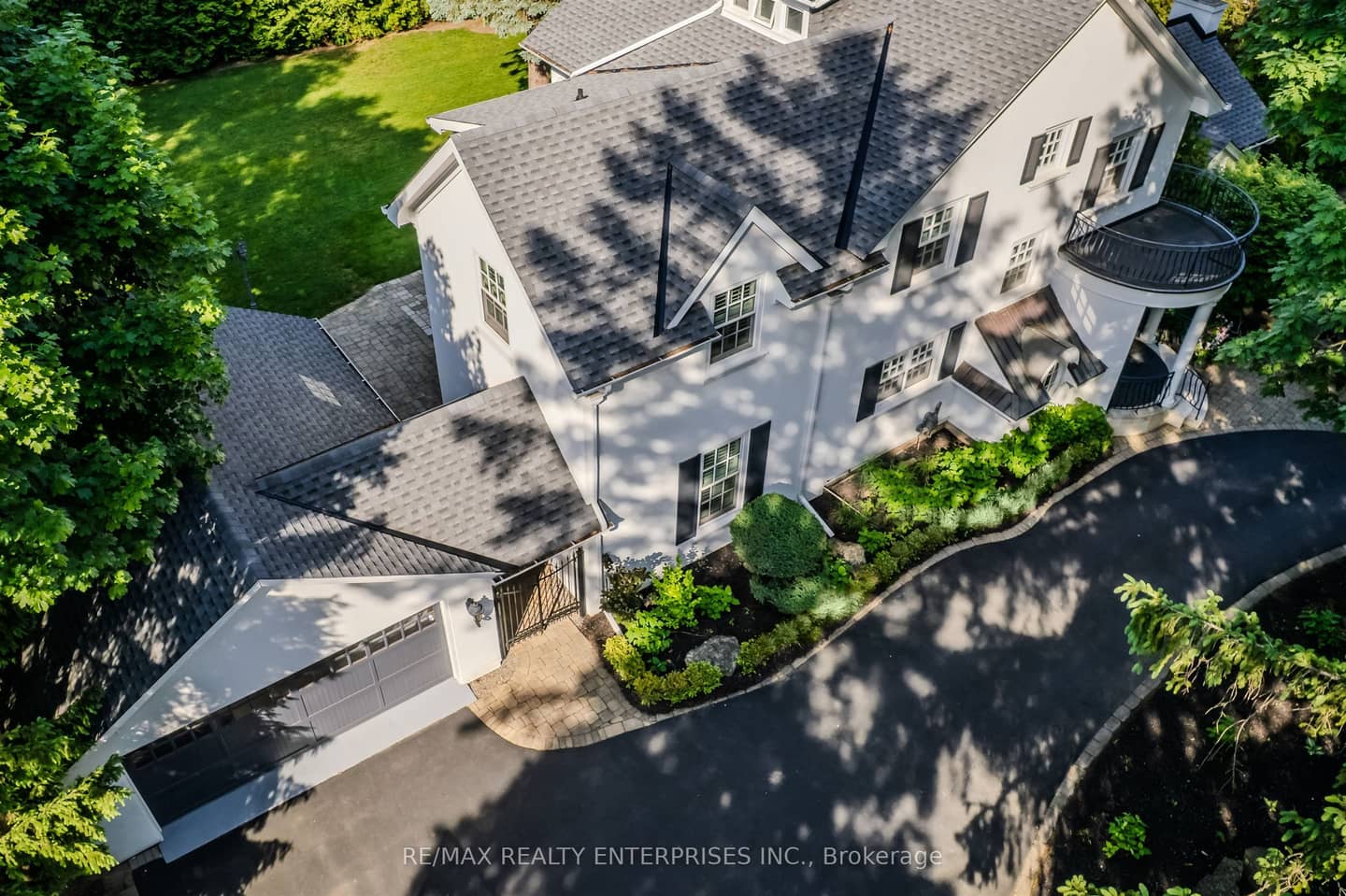 317 Gloucester Avenue, Oakville, ON L6J 3W8