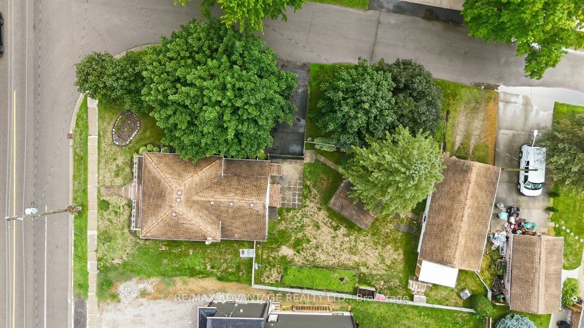 22383 Adelaide Road, Strathroy-Caradoc, ON N0L 1W0