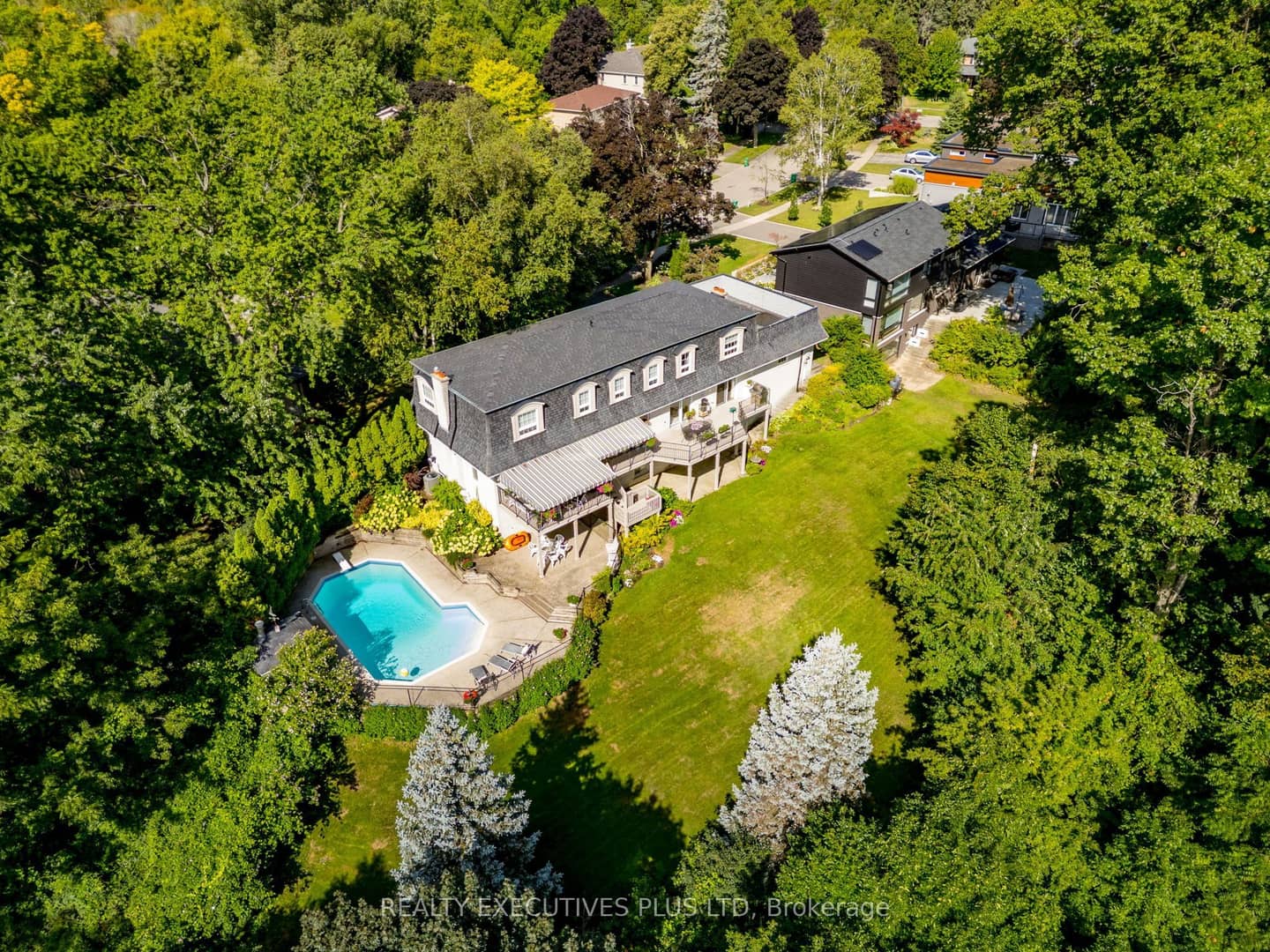 691 Nautalex Court, Mississauga, ON L5H 1A8