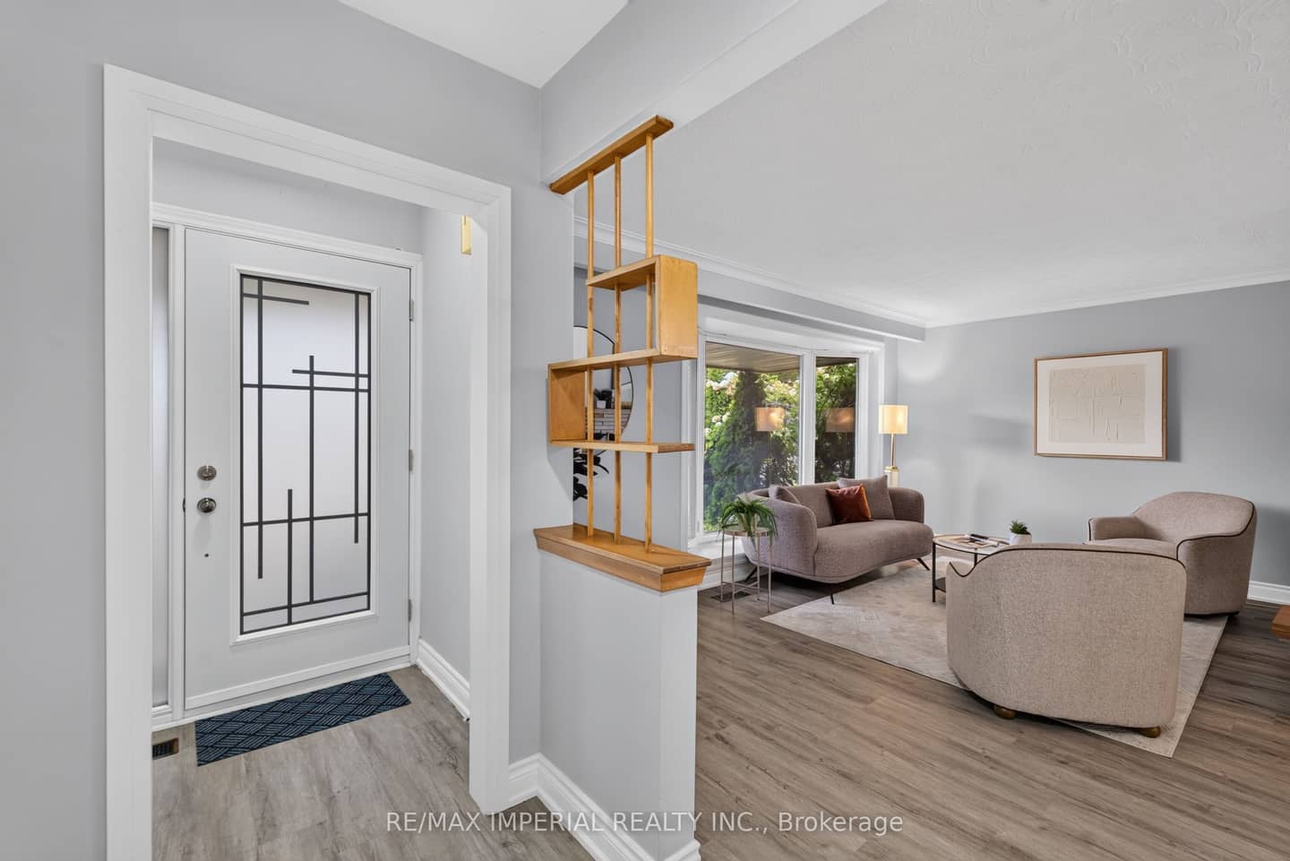 3 Minstrel Drive, Toronto, ON M8Y 3G3