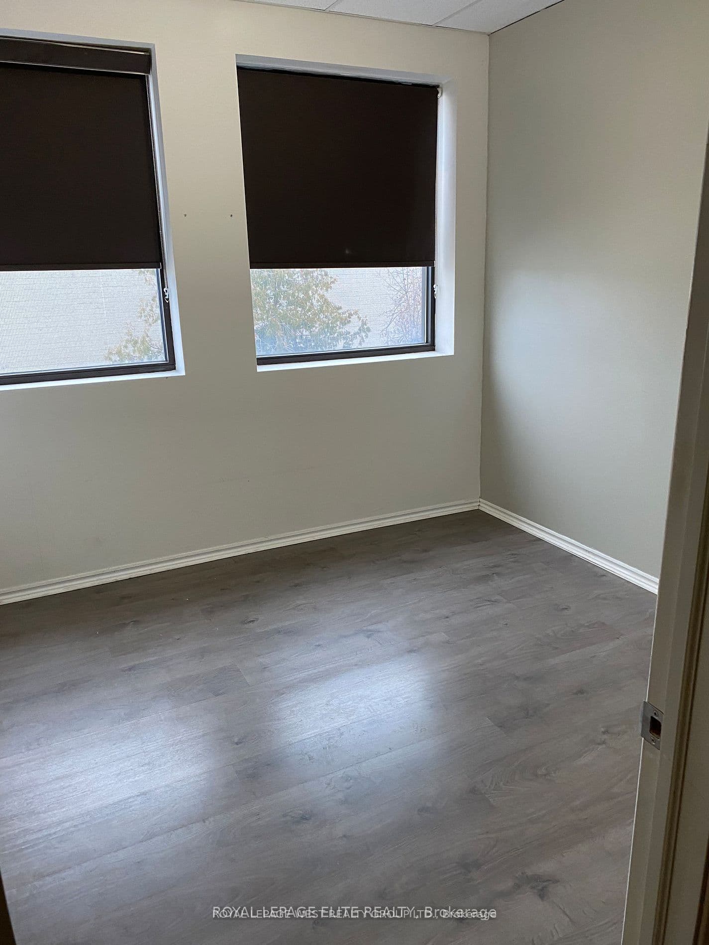 585 Ontario St S Street 204, Milton, ON L9T 2N2