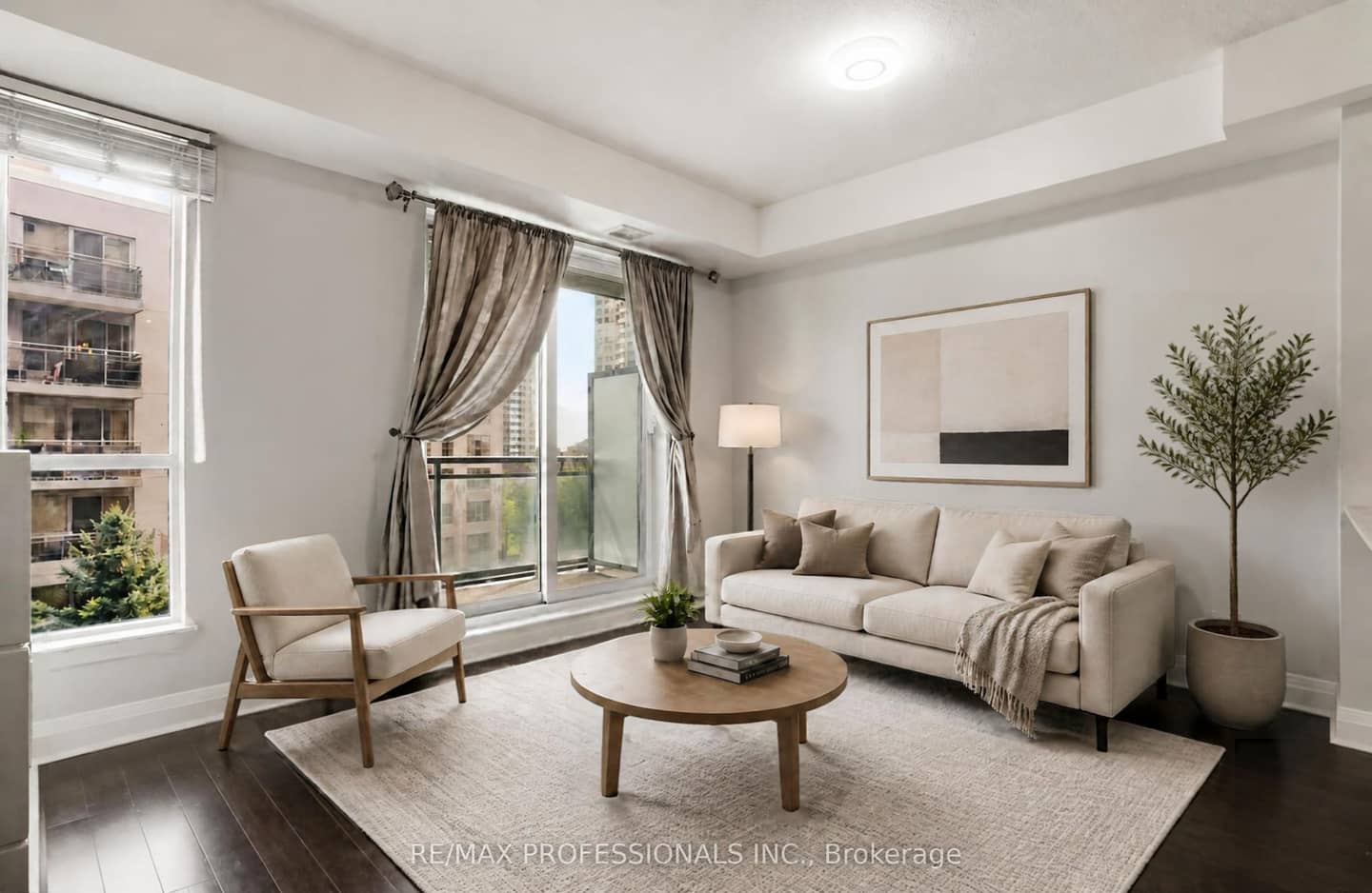 17 Kenaston Gardens 417, Toronto, ON M2K 1G7