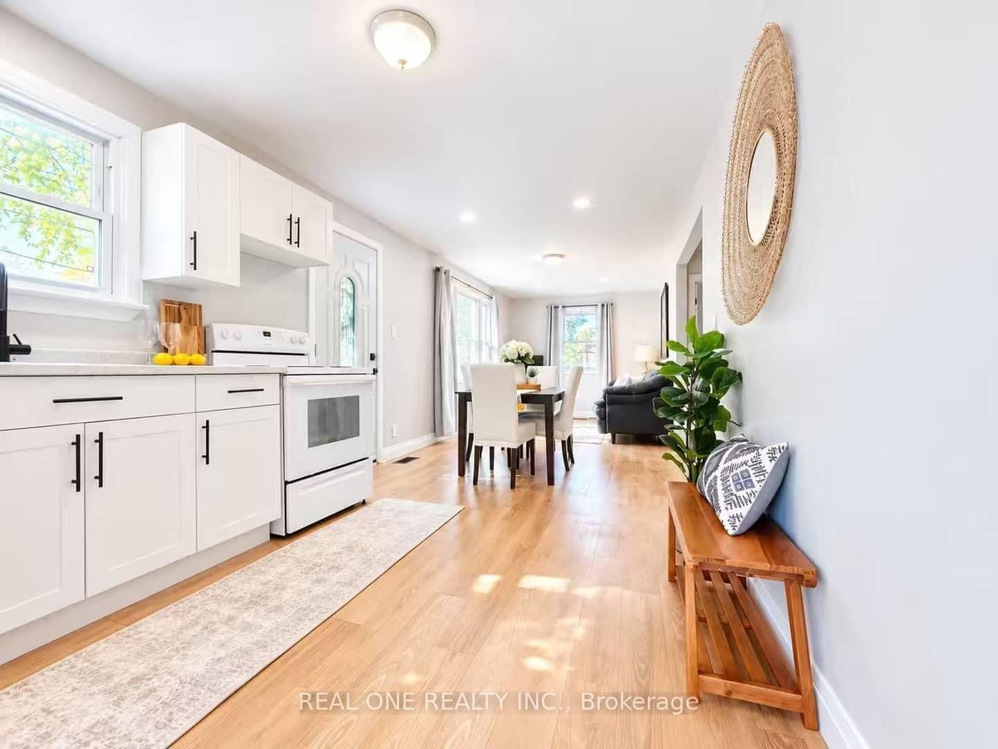 24 Main Street, East Gwillimbury, ON L0G 1M0
