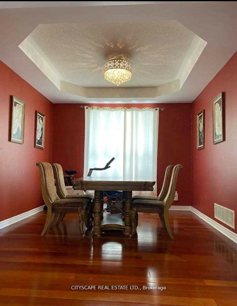 30 Sea Lion Road Main, Brampton, ON L6V 4P8
