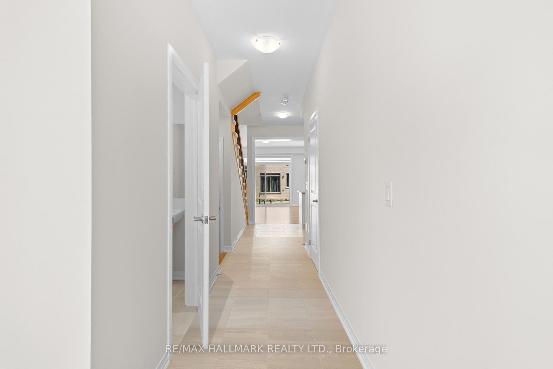 16 Crossmore Crescent, Cambridge, ON N1S 0C7