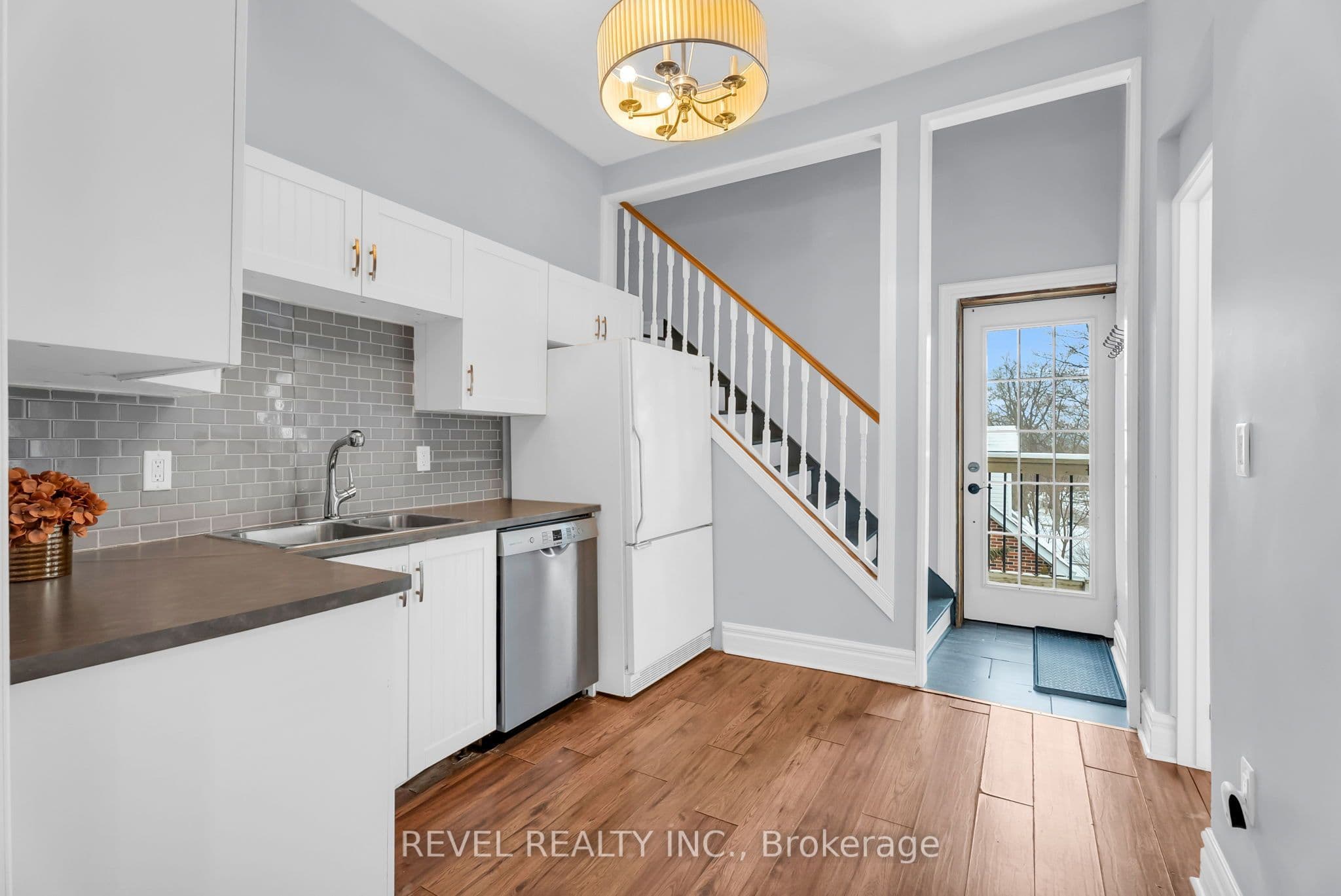 1 Third Avenue, Orangeville, ON L9W 1G8