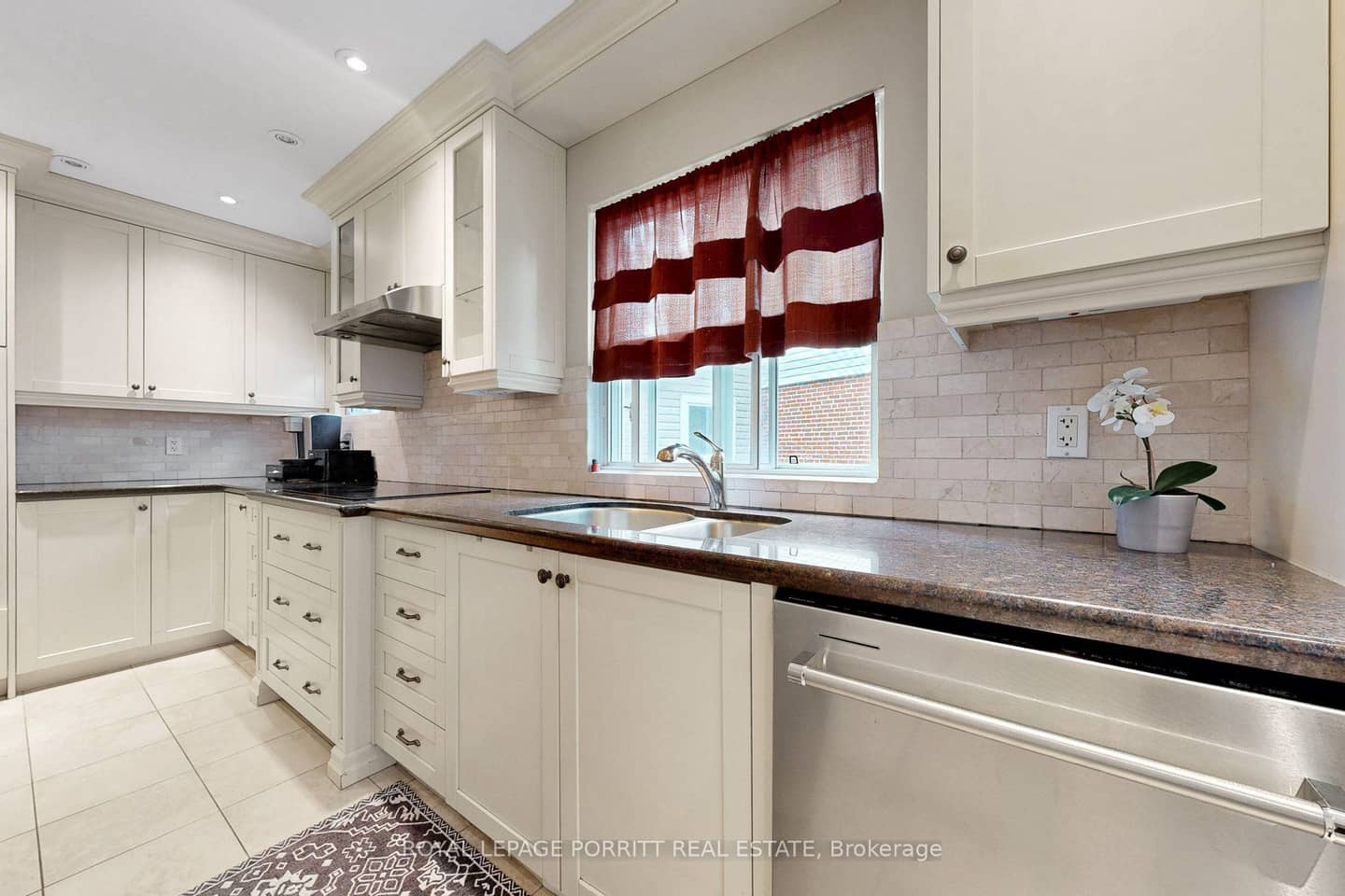 14 Heslop Drive, Toronto, ON M8W 4R1