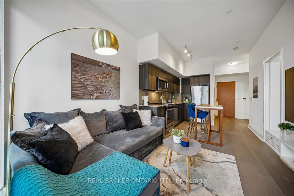 20 Shore Breeze Drive 603, Toronto, ON M8V 0C7