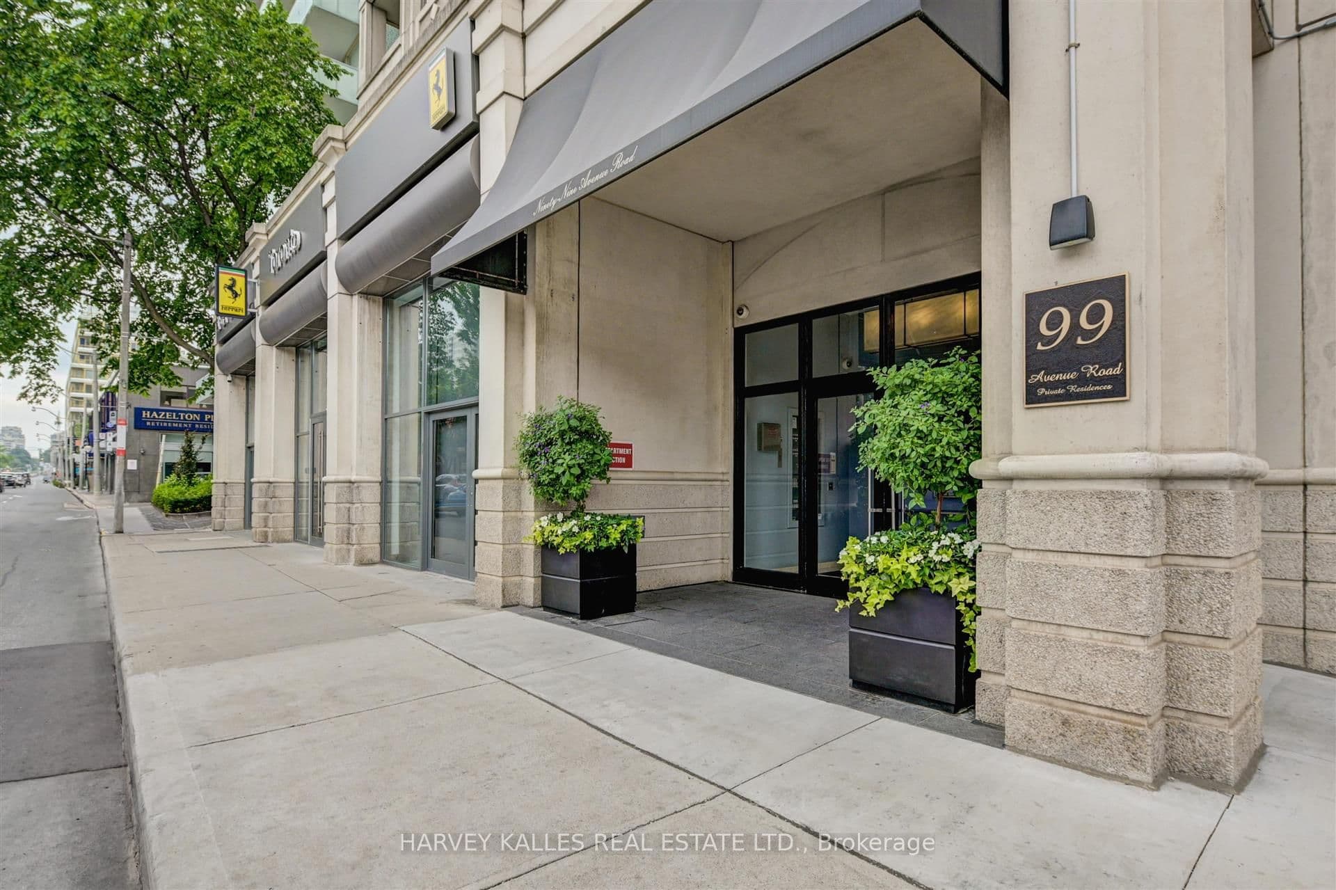 99 Avenue Road 708, Toronto, ON M5R 2G5