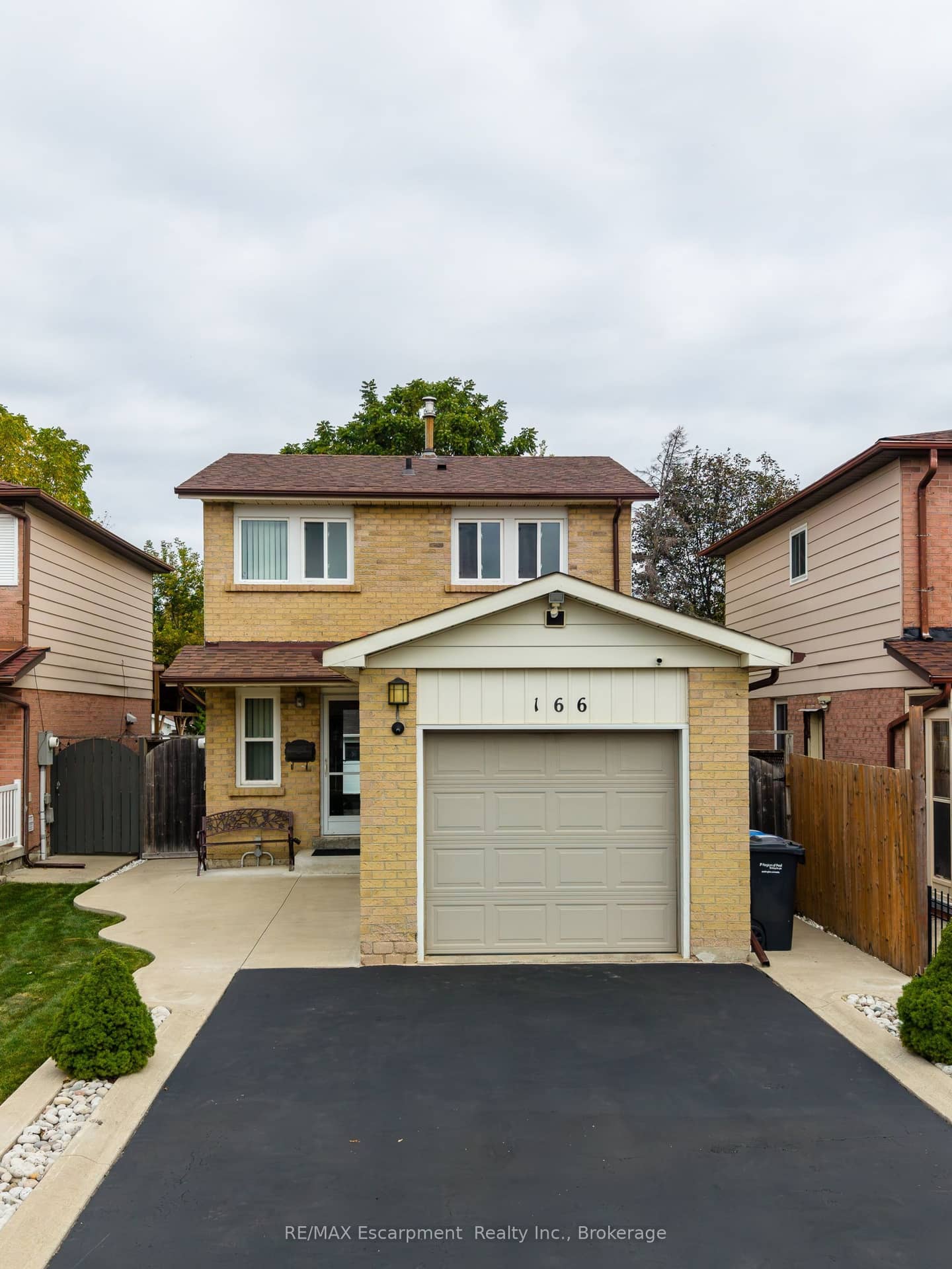 166 Martindale Crescent, Brampton, ON L6X 2V2
