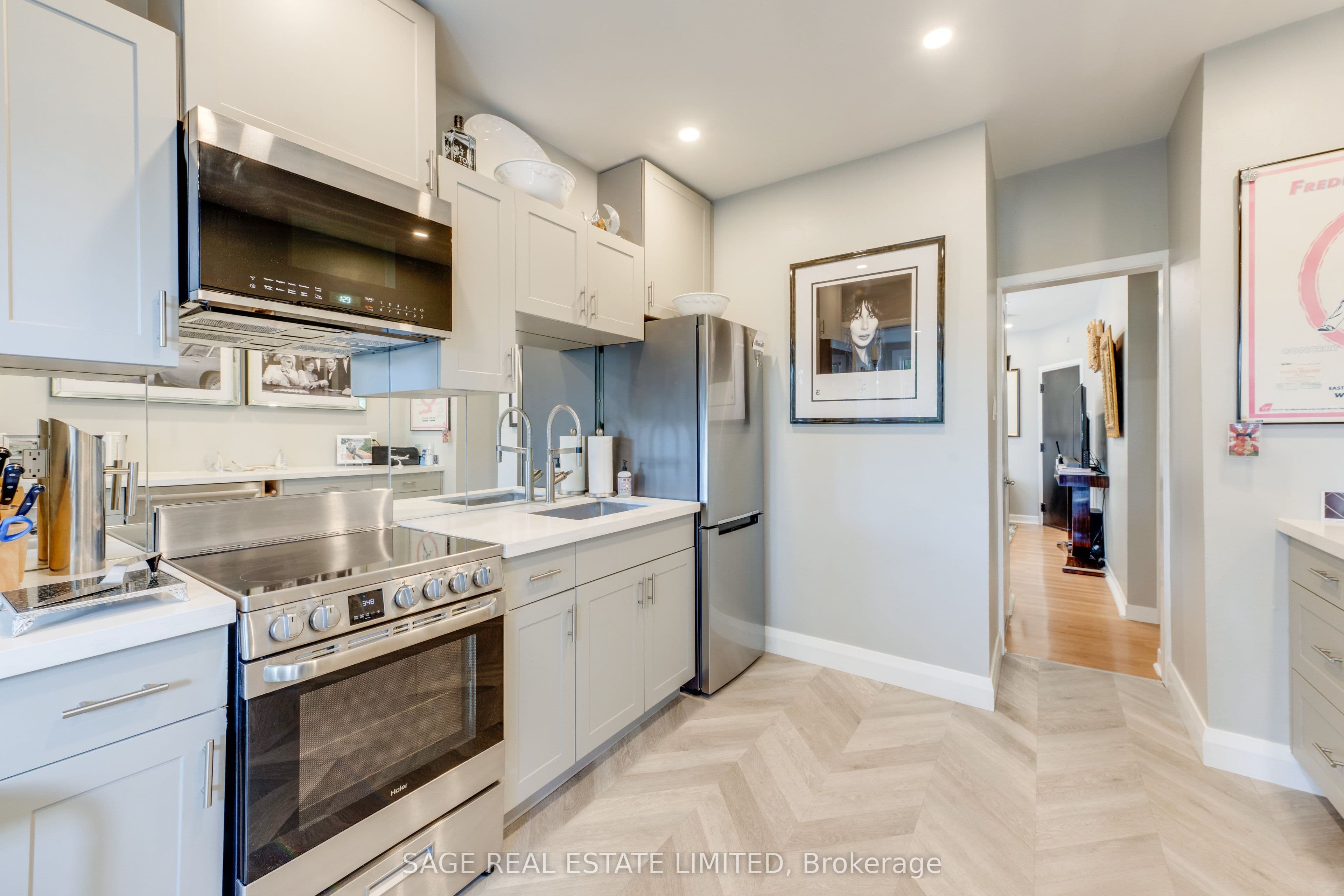 241 Langley Avenue, Toronto, ON M4K 1C1