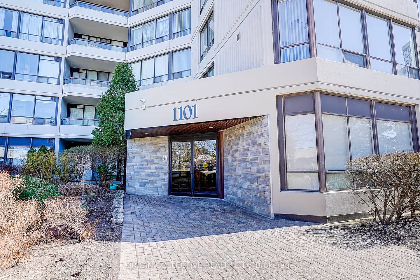 1101 Steeles Avenue W PH111, Toronto, ON M2R 3W5