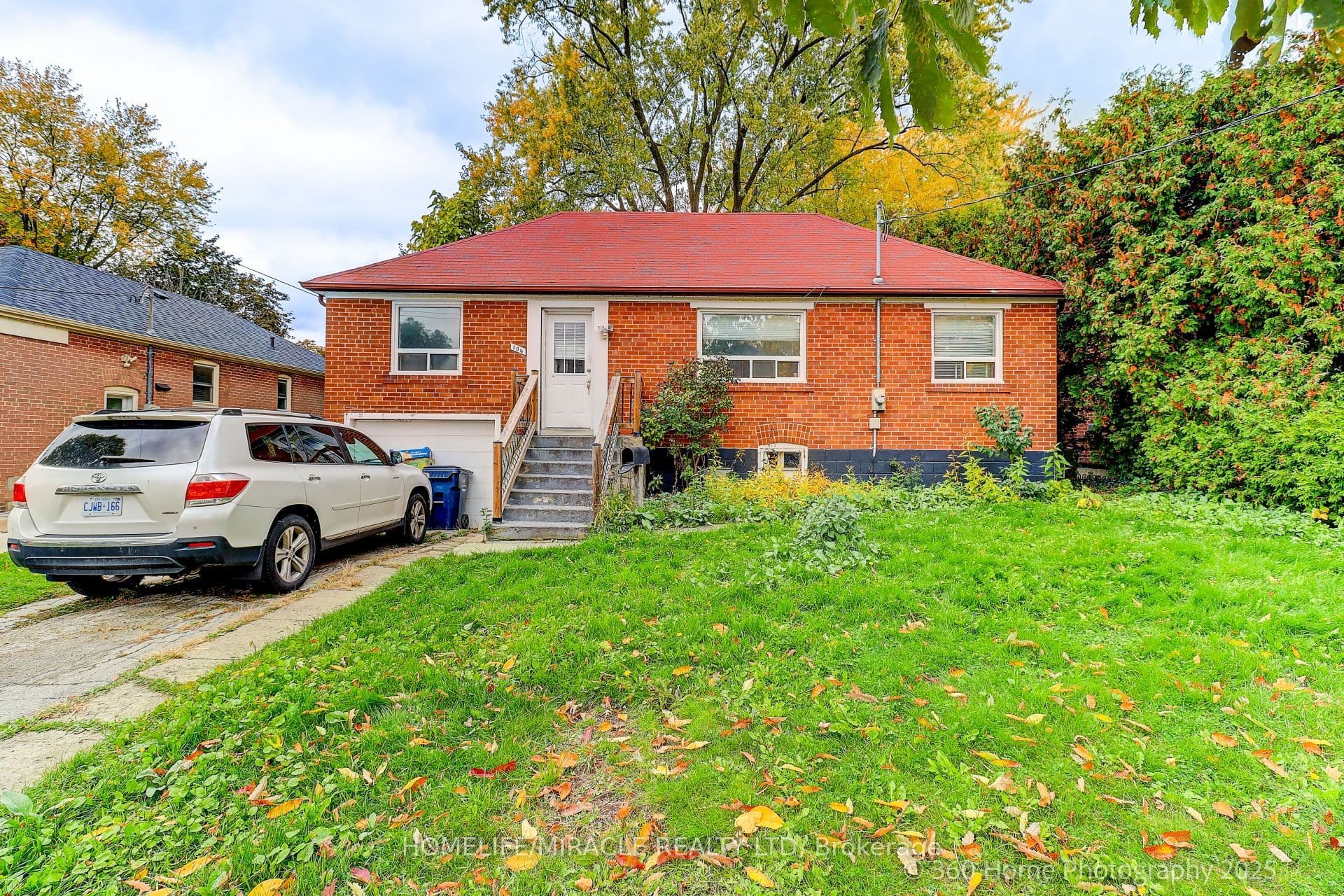 106 Johnston Avenue, Toronto, ON M2N 1H2