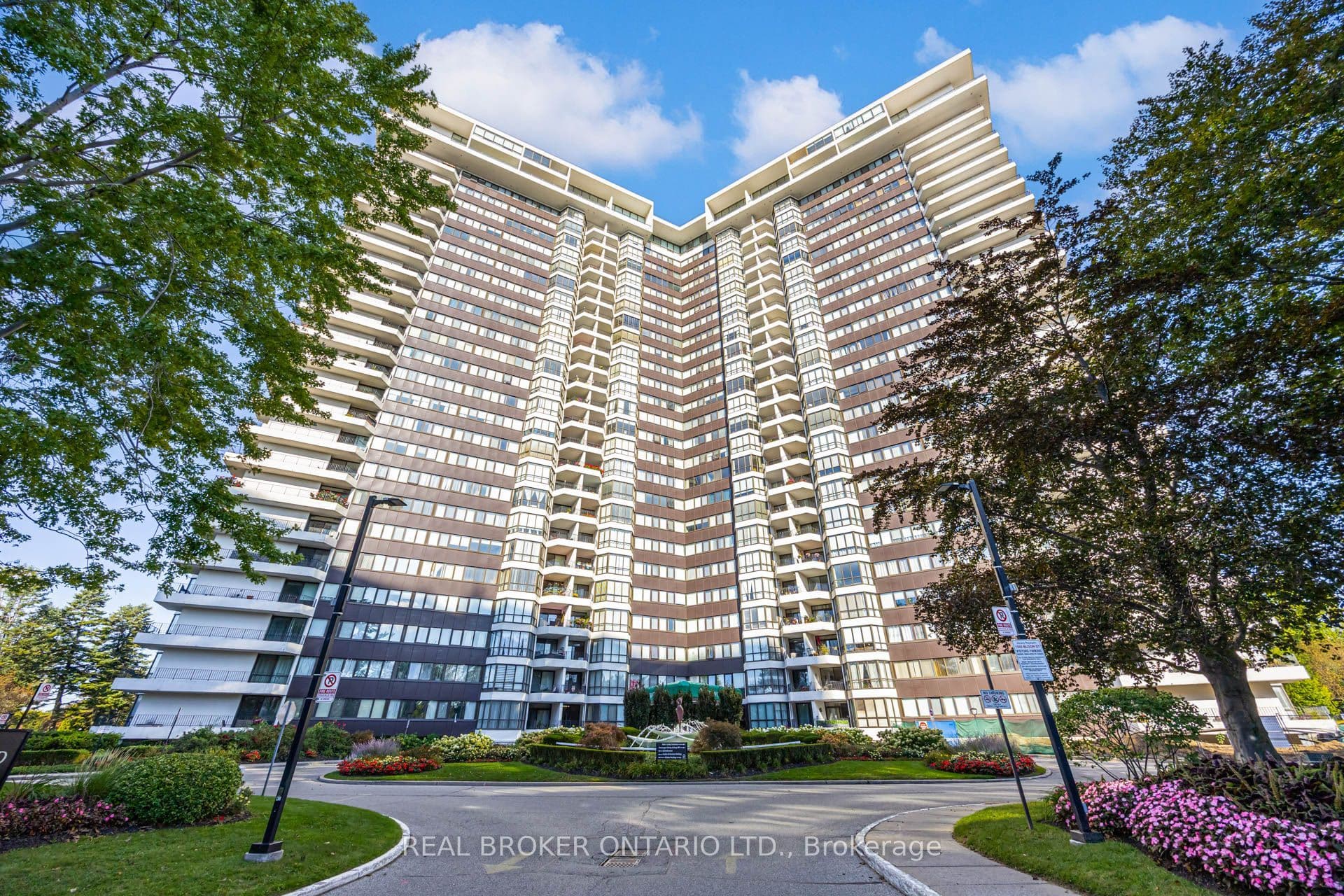 1333 Bloor Street 1809, Mississauga, ON L4Y 3T6