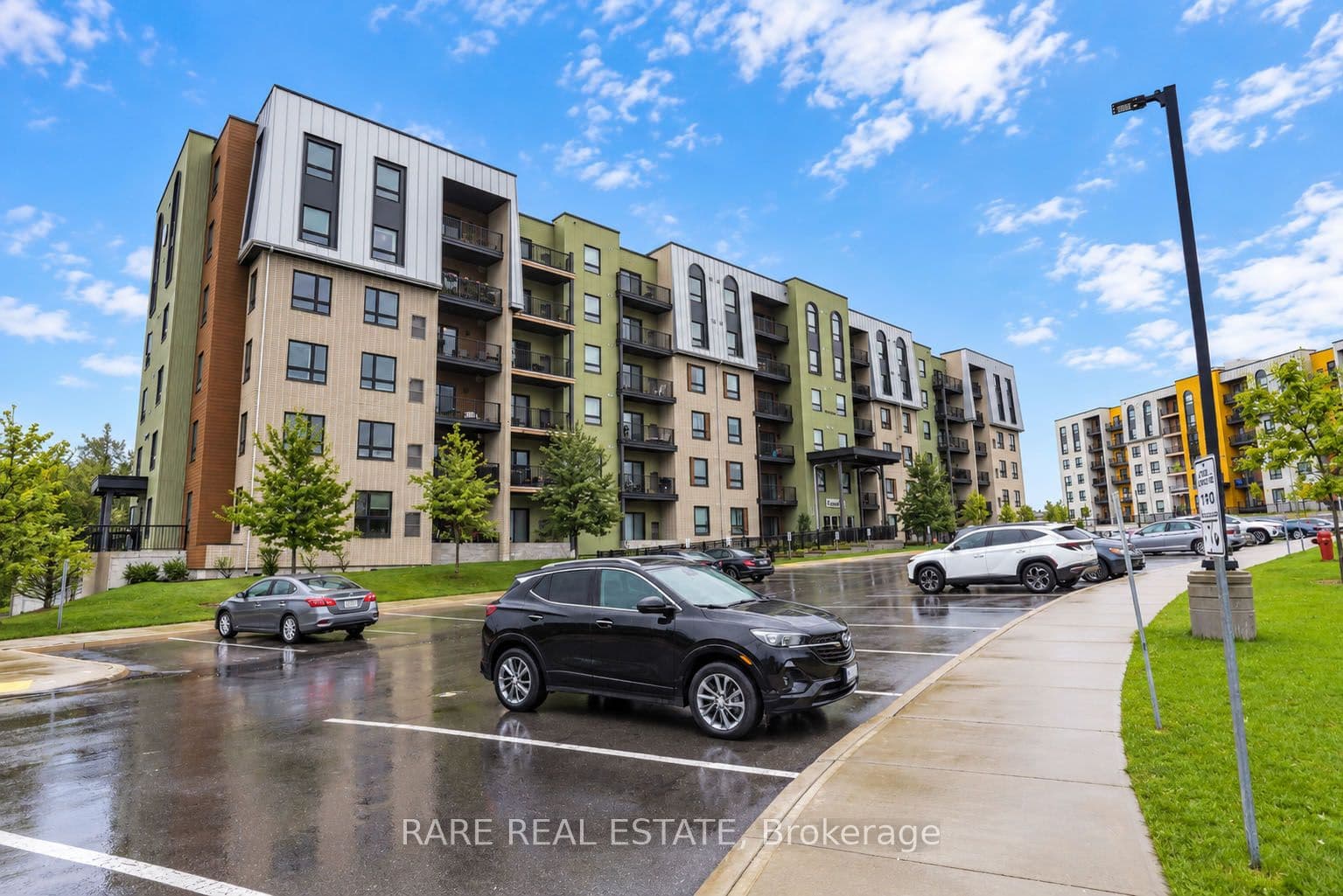 5 Chef Lane 101, Barrie, ON L9J 0J8