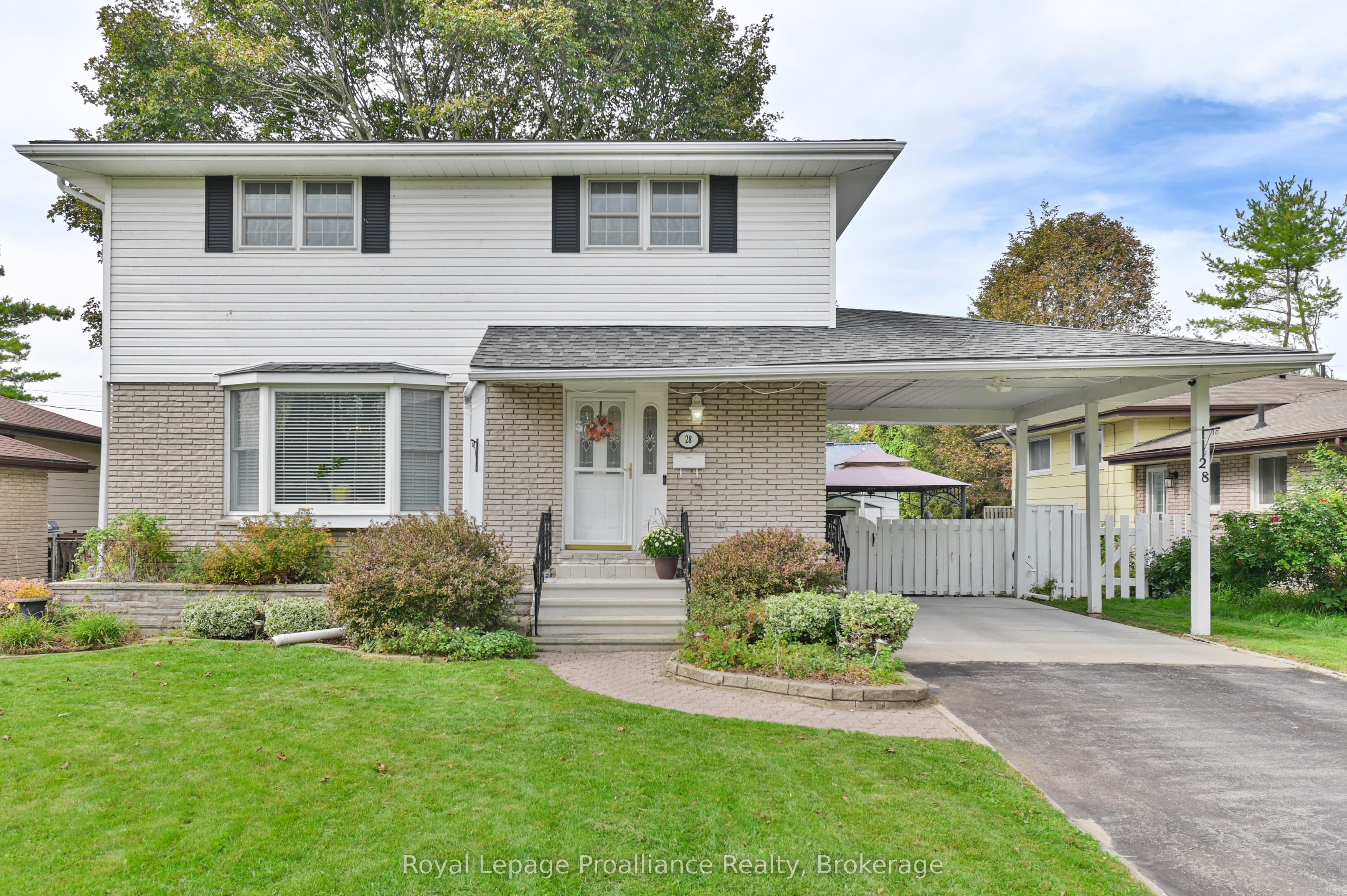 28 Shoniker Avenue, Quinte West, ON K8V 2B5