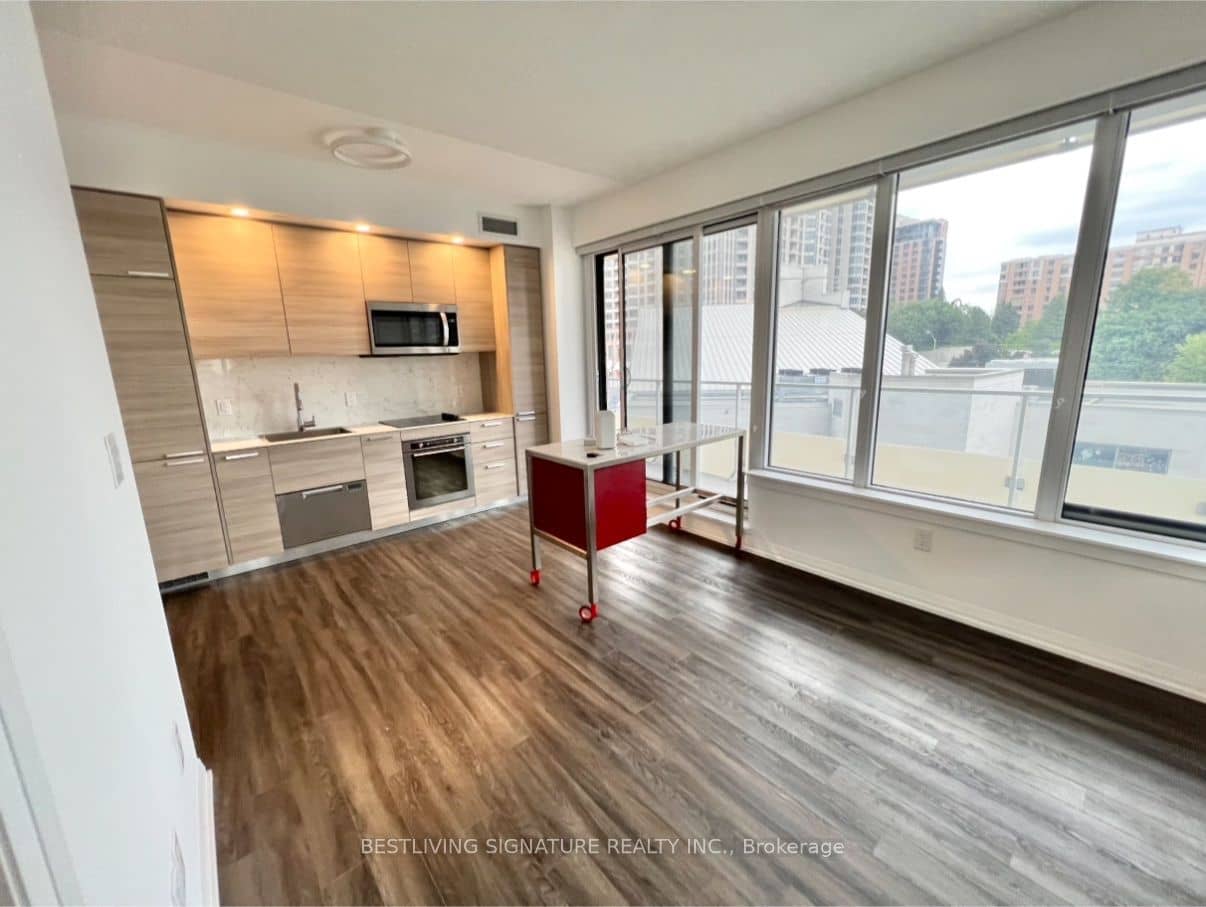 75 Canterbury Place 502, Toronto, ON M2N 0L2