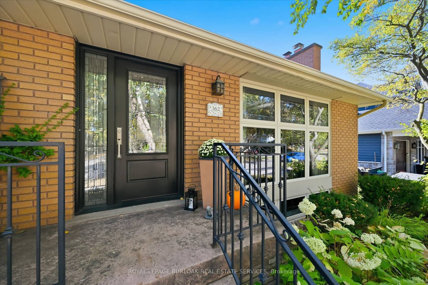 362 Oakwood Drive, Burlington, ON L7N 1X2