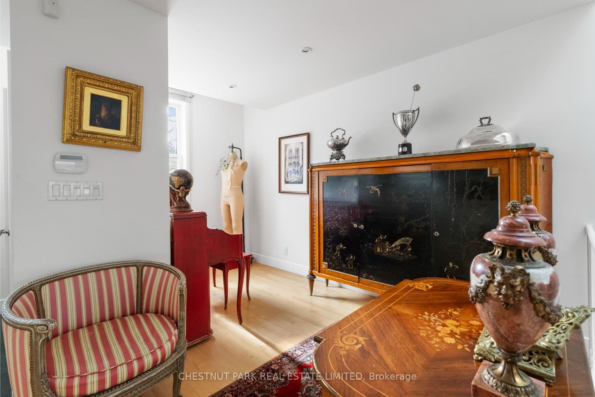 68 Belmont Street, Toronto, ON M5R 1P8