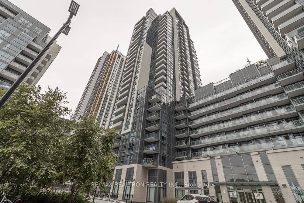 20 Meadowglen Place 322, Toronto, ON M1G 0A9