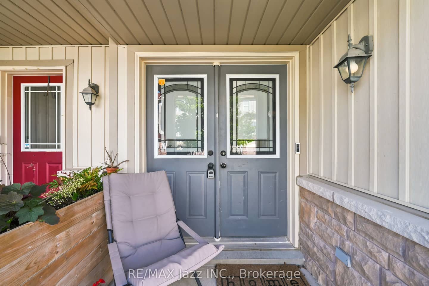 15 Farmstead Drive, Clarington, ON L1C 0K9