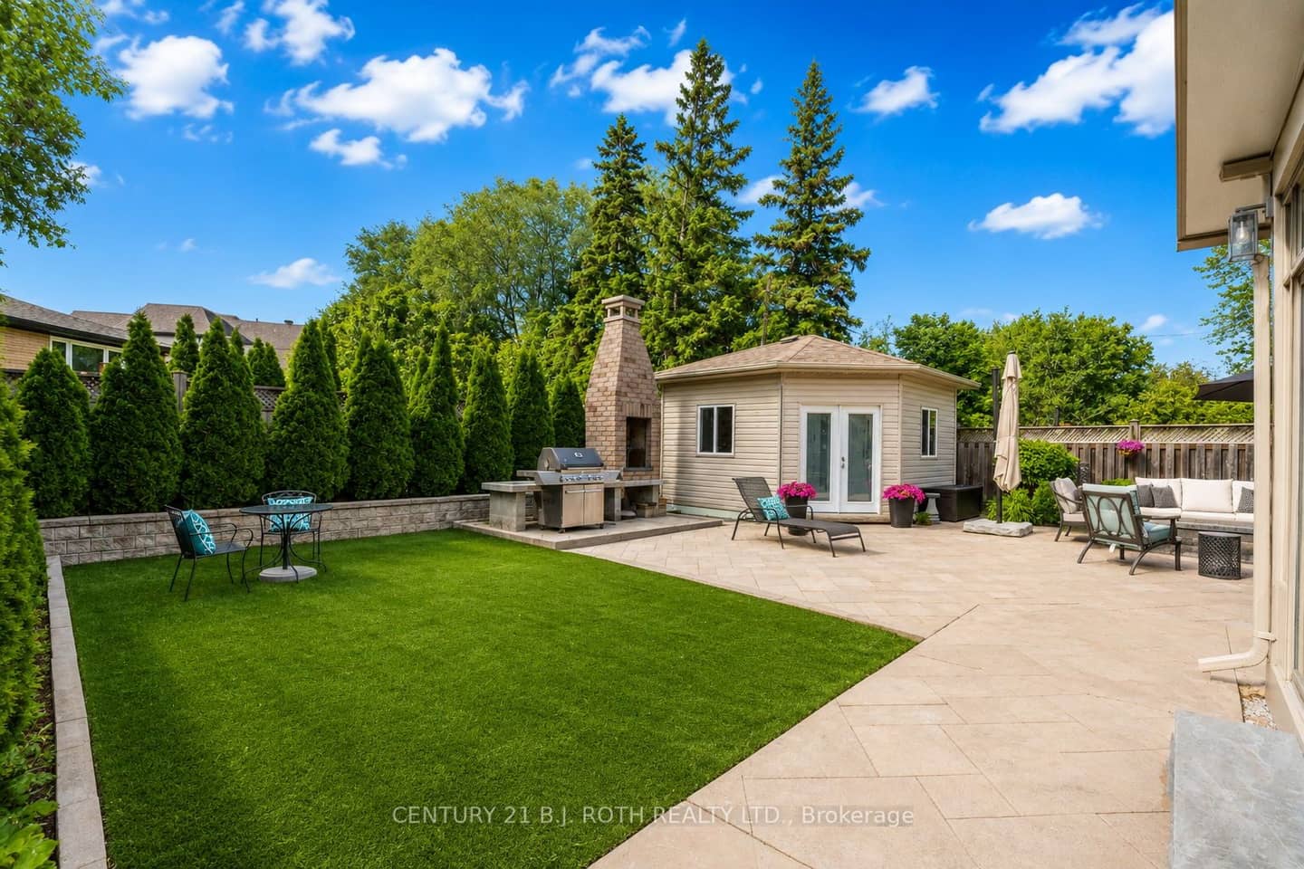 20 Creston Road, Toronto, ON M6A 1J1