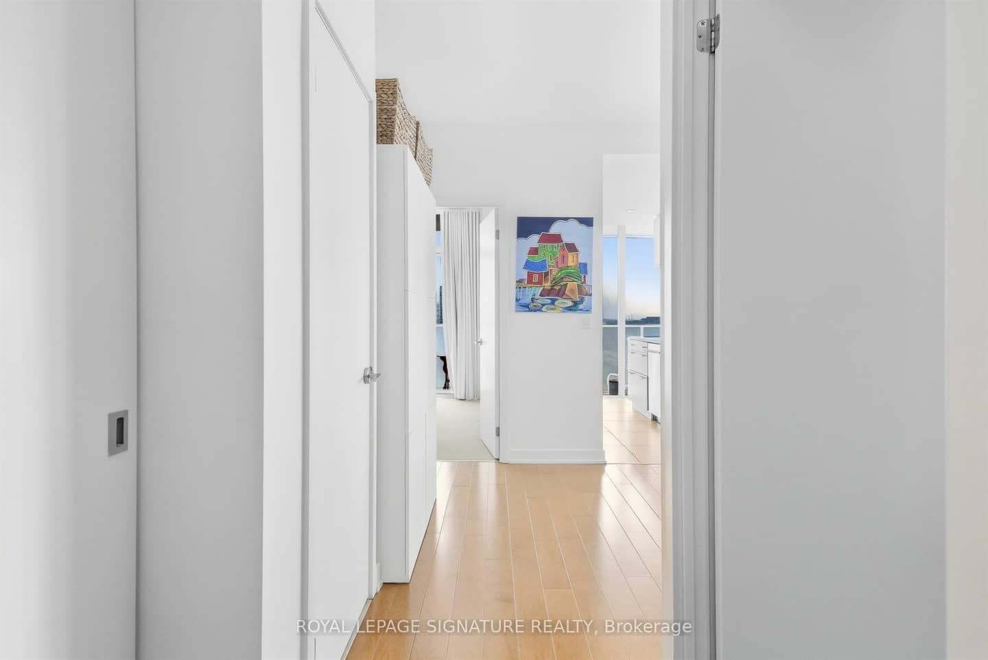 1 Market Street 1611, Toronto, ON M5E 0A2