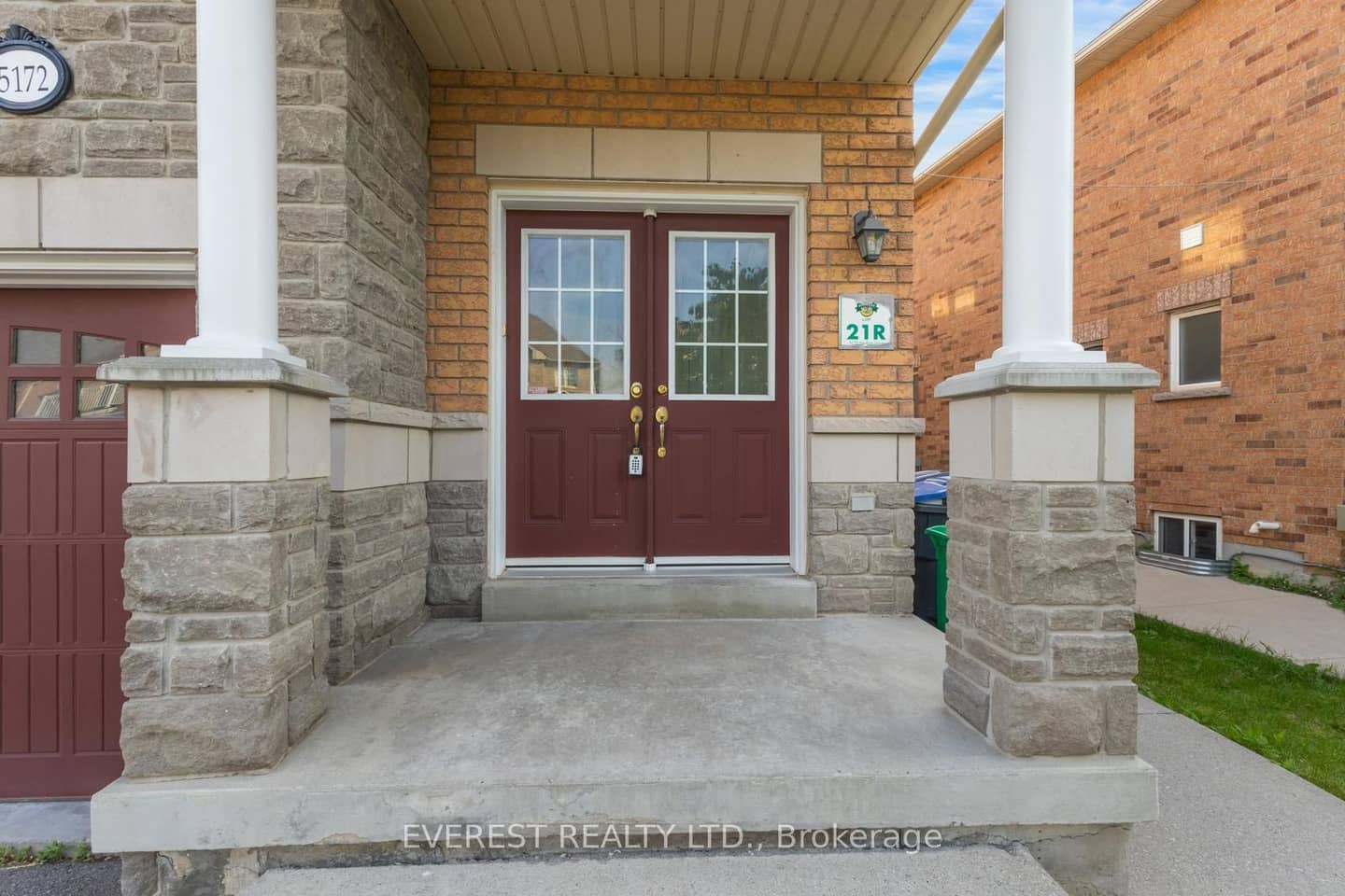 5172 Nestling Grove, Mississauga, ON L5M 0L2