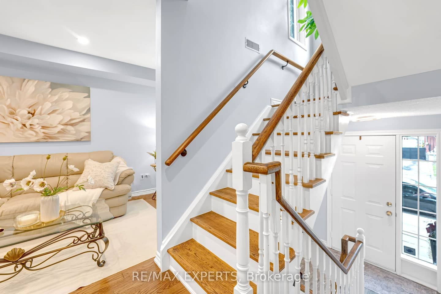 836 St Clarens Avenue, Toronto, ON M6H 3X6