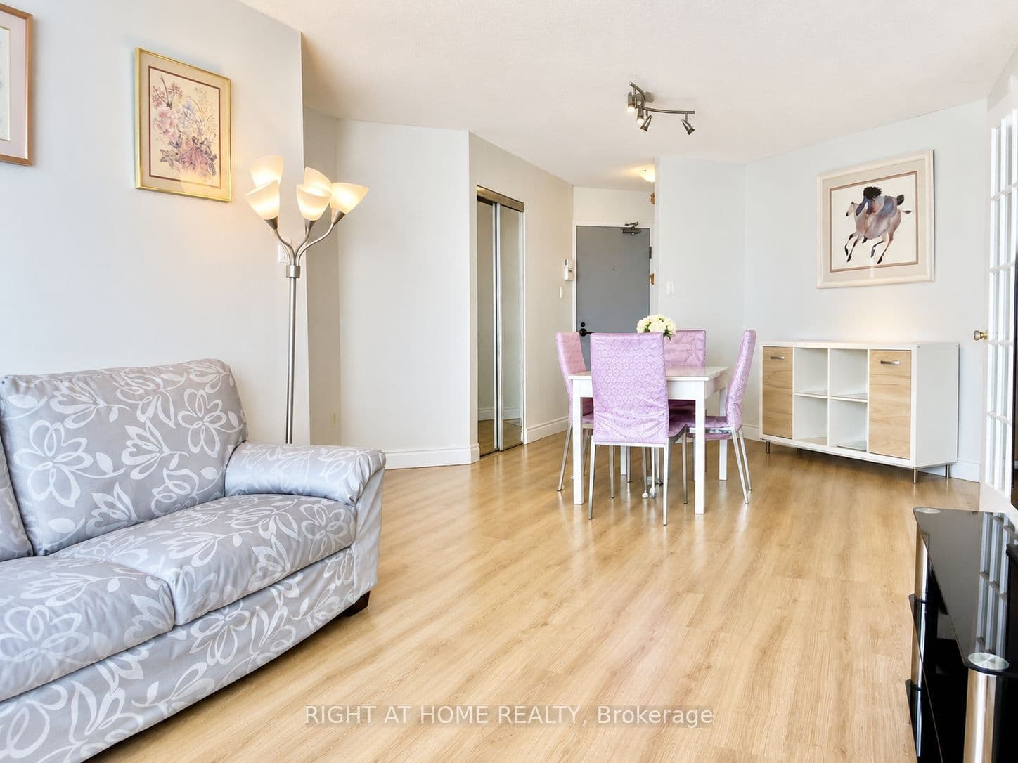 25 Maitland Street W 1001, Toronto, ON M4Y 2W1