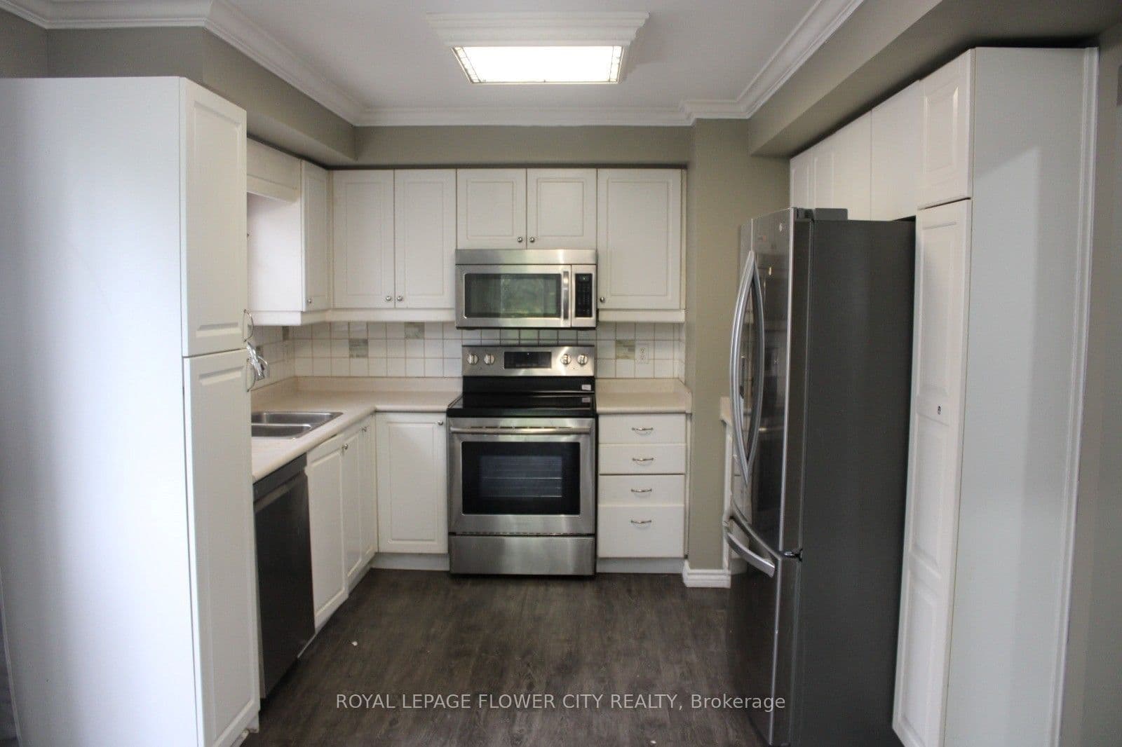 252 Simpson Crescent, London East, ON N5V 5E1