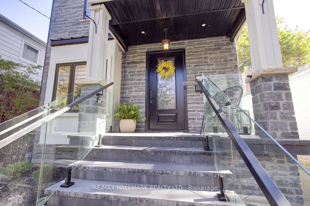 281 Warden Avenue, Toronto, ON M1N 2Z9