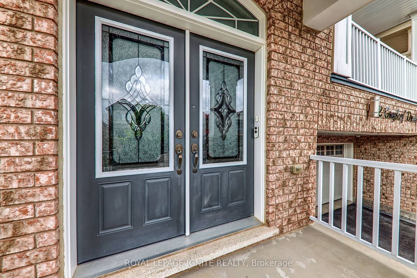 42 Grayleaf Drive, Whitchurch-Stouffville, ON L4A 1S8