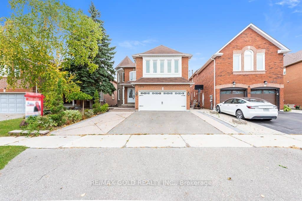1361 Daniel Creek Road, Mississauga, ON L5V 1V3