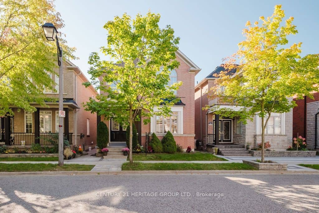 17 Wildmoor Street, Markham, ON L6B 0P1