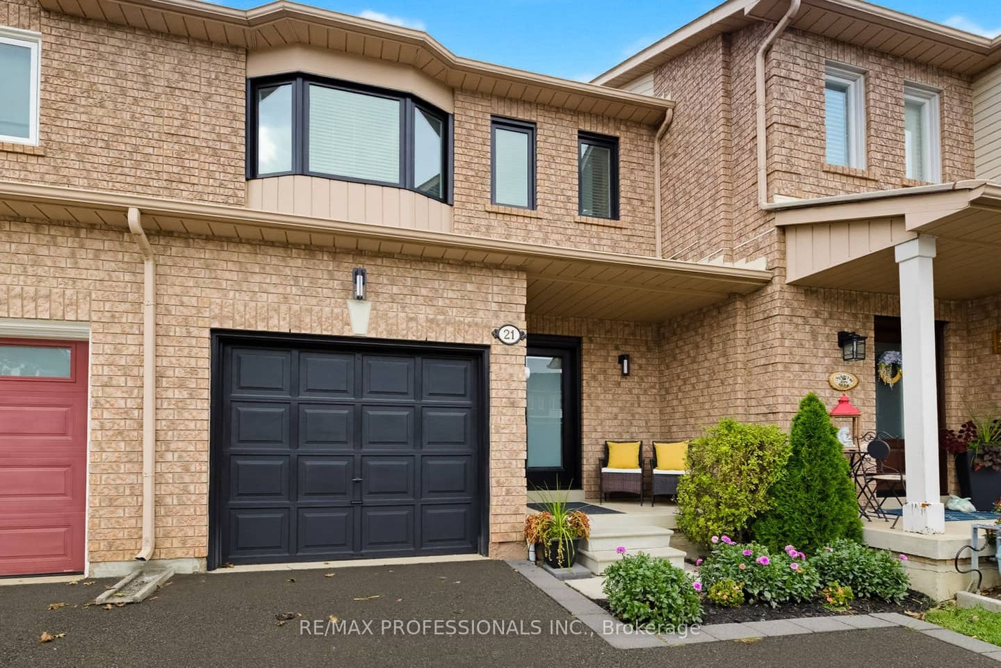 21 Waterbury Street, Caledon, ON L7E 1X2