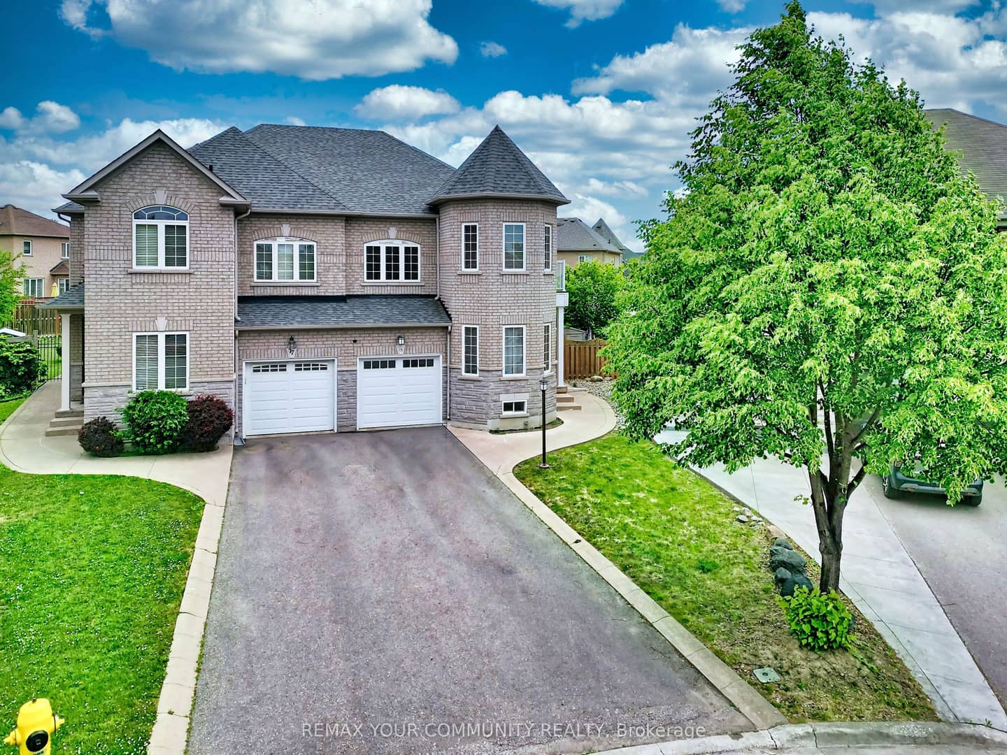 15 Bellefontaine Court, Vaughan, ON L6A 4A7