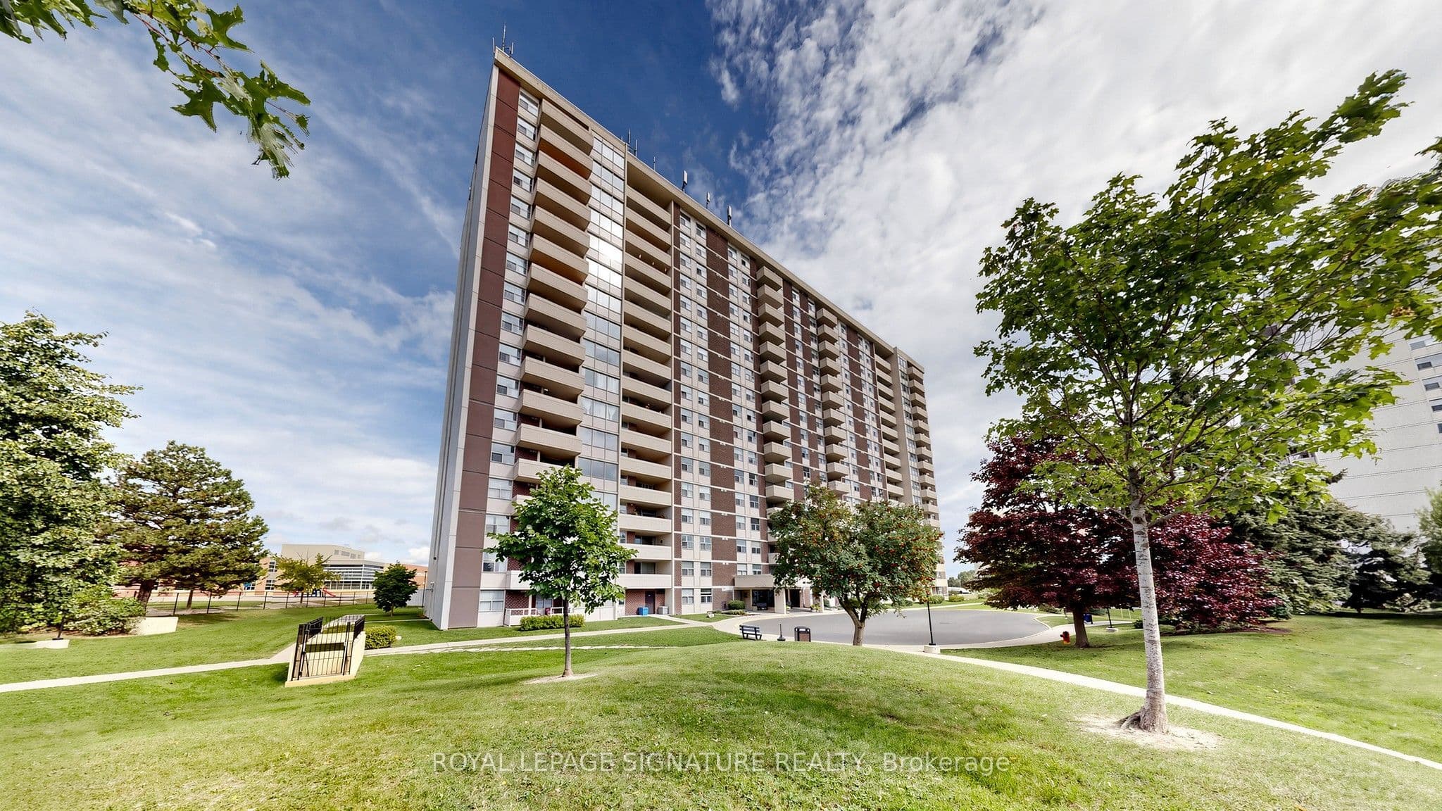 66 Falby Court 304, Ajax, ON L1S 3L2