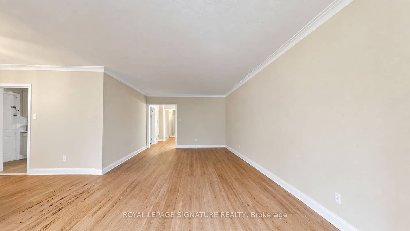 35 Florens Avenue, Toronto, ON M1L 1R7