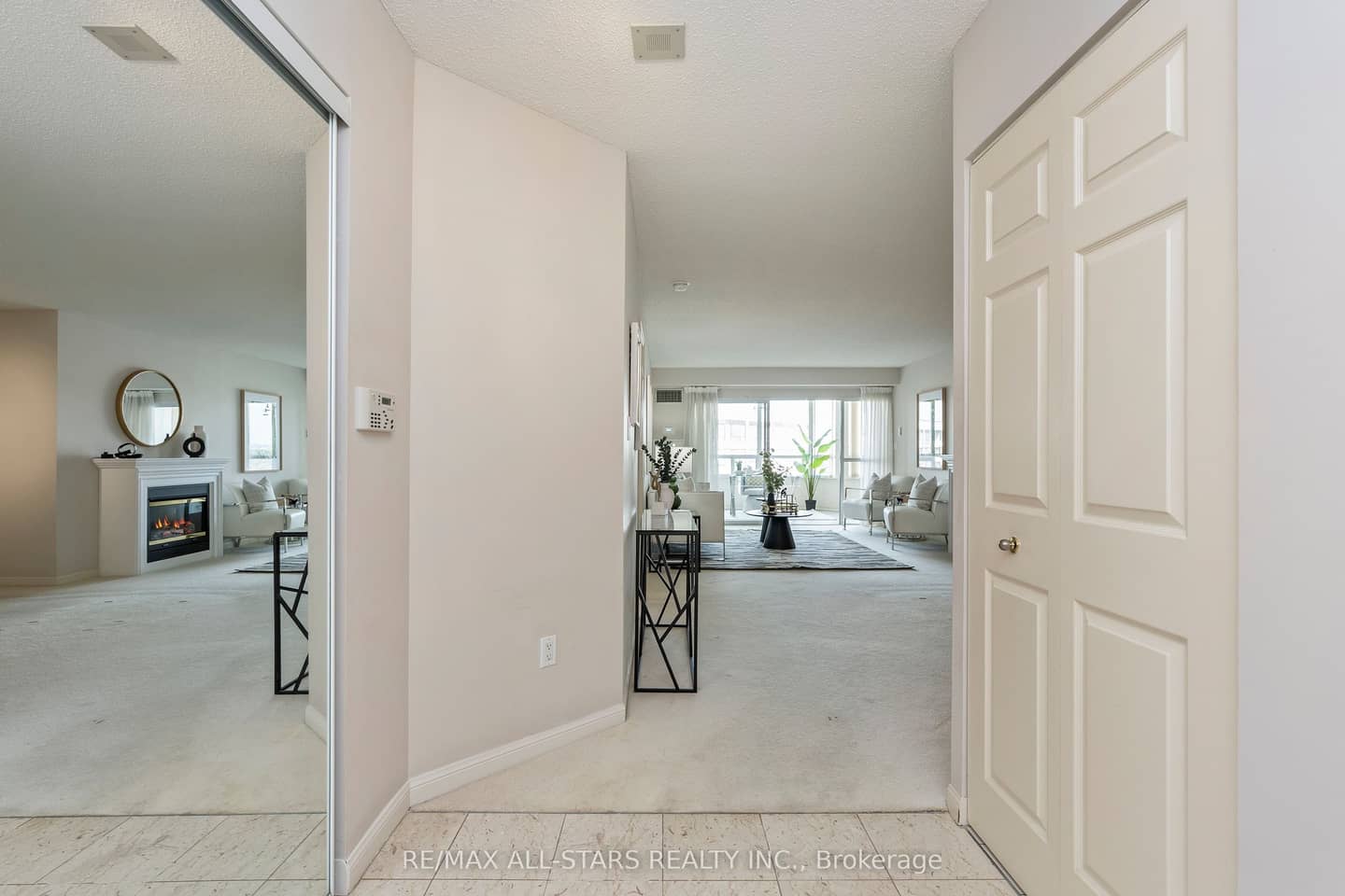 610 Bullock Drive 1102, Markham, ON L3R 0G1