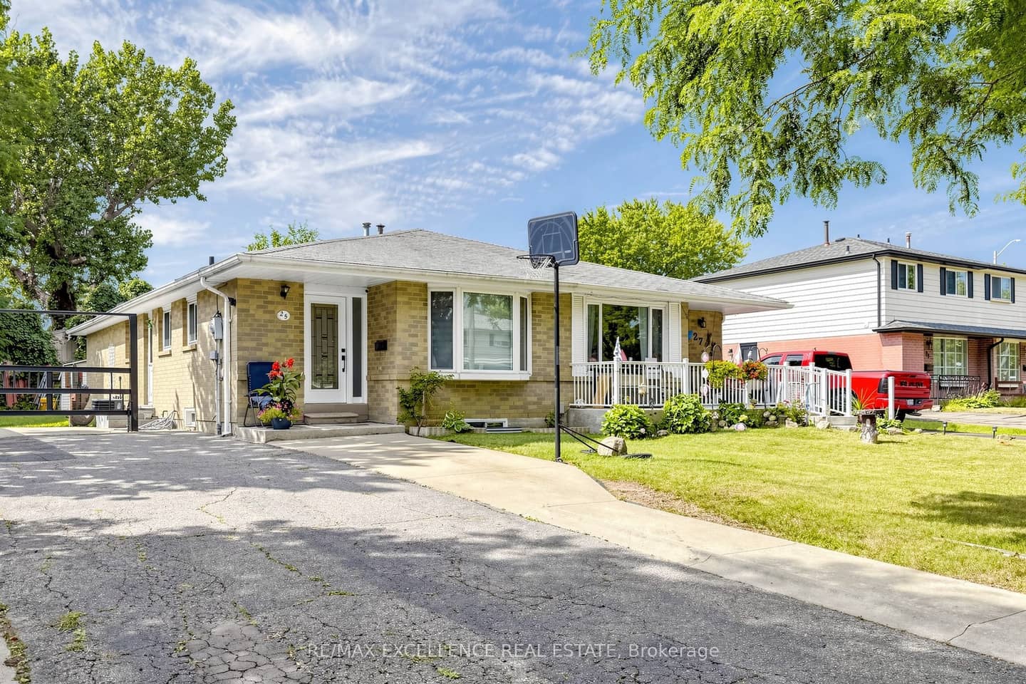 25 Graymar Road, Brampton, ON L6S 1Z7