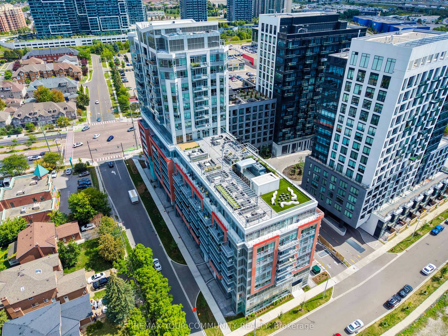 8888 Yonge Street 322, Richmond Hill, ON L4C 6Z1
