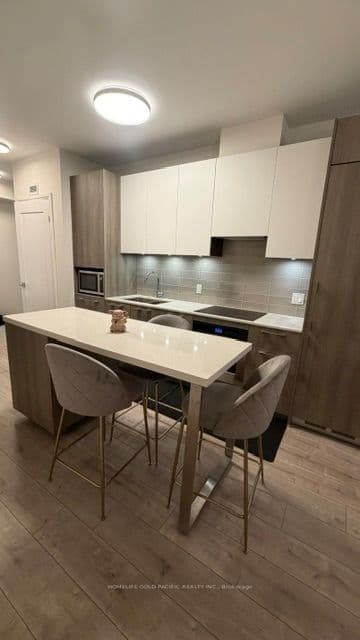 38 Water Walk Drive 731, Markham, ON L3R 6M8