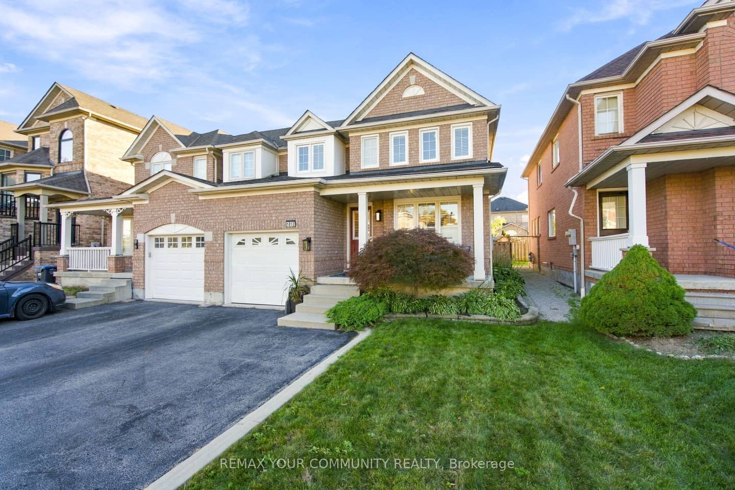 1632 Samuelson Circle, Mississauga, ON L5N 7Z7