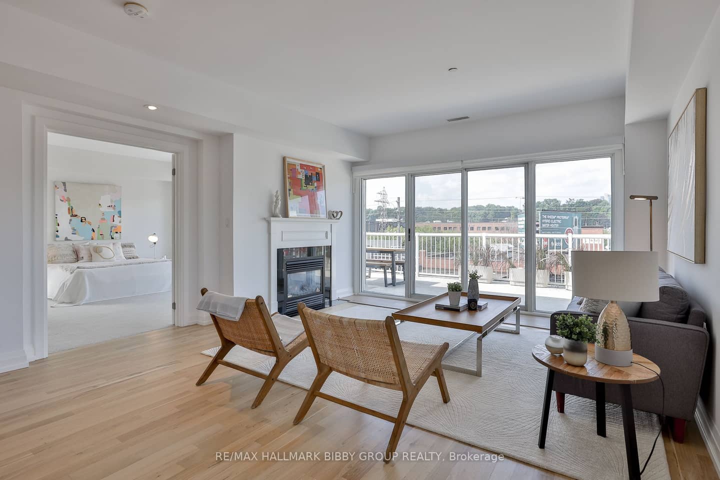 473 Dupont Street 7, Toronto, ON M6G 1Y6