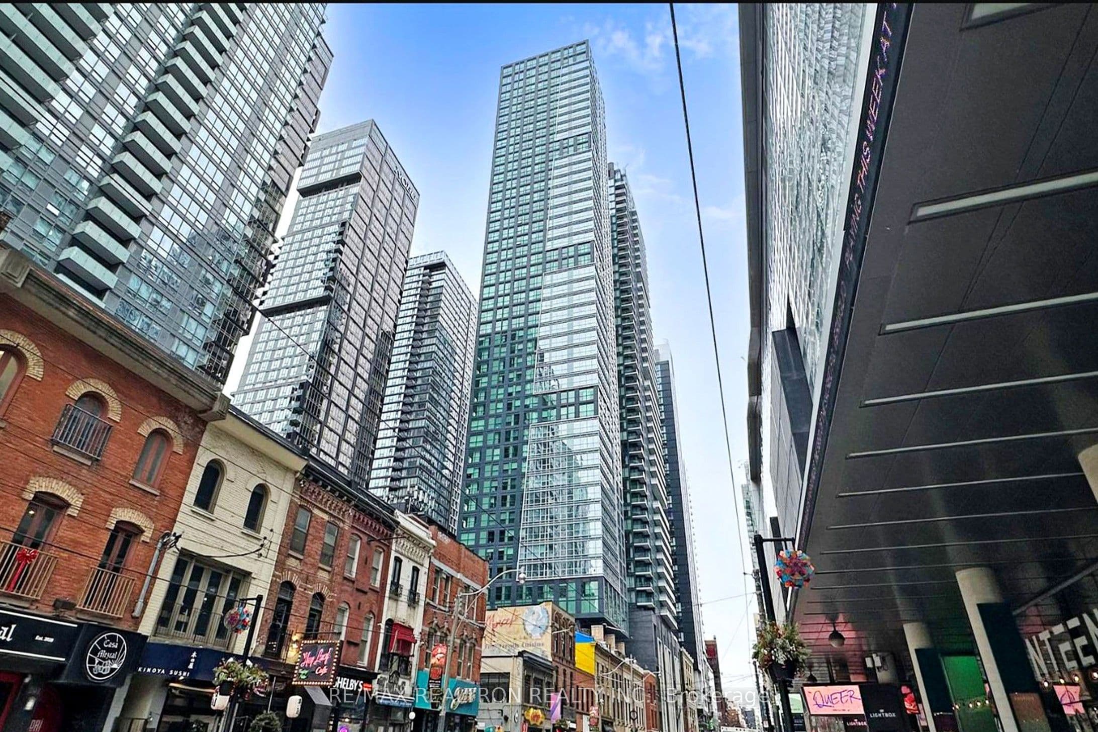 327 King Street W 4105, Toronto, ON M5V 0W7