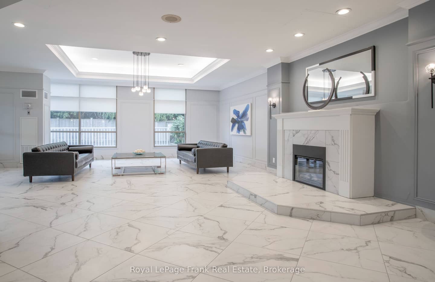 712 Rossland Road E 213, Whitby, ON L1N 9E8