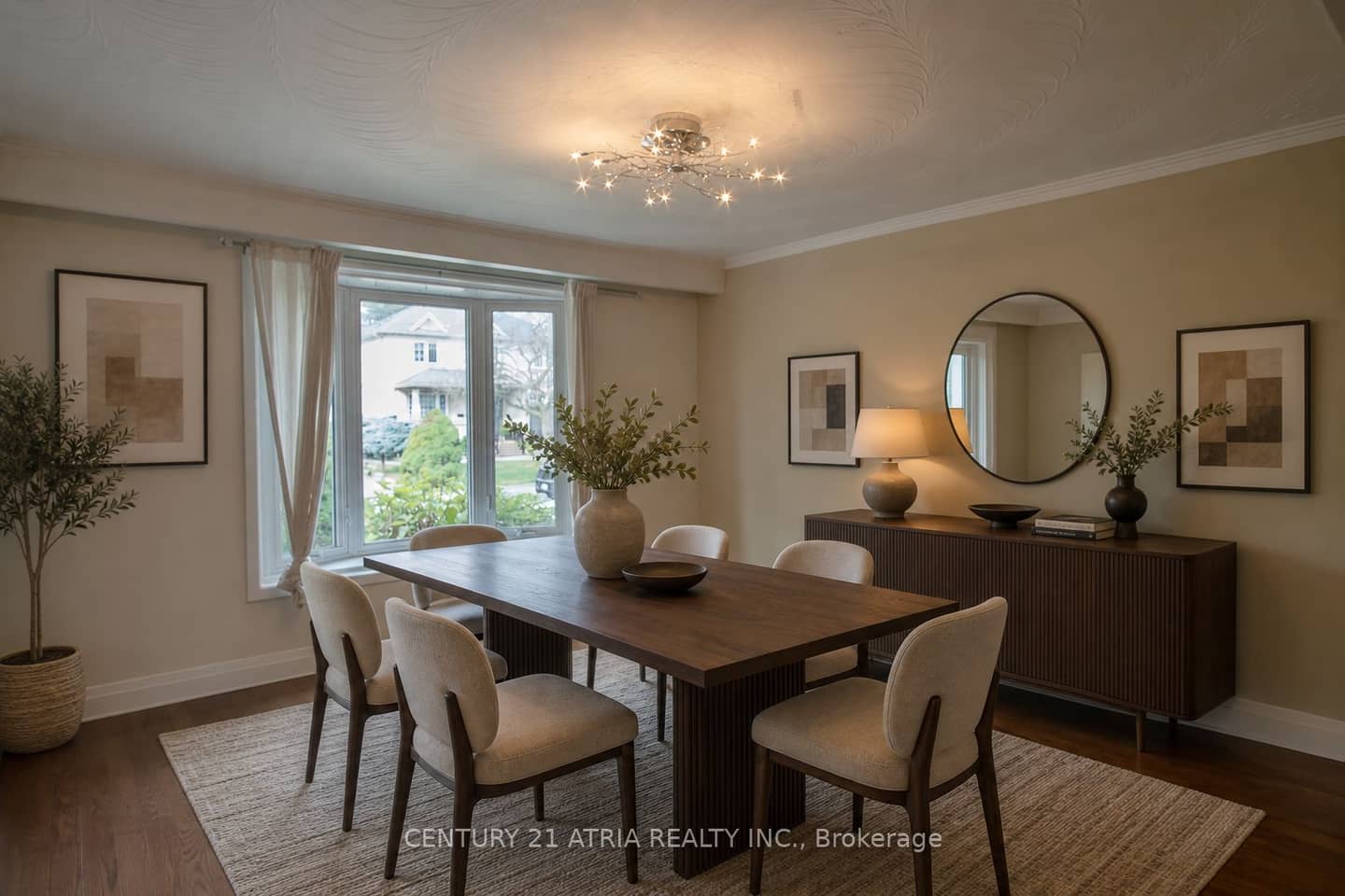 119 Milton Street, Toronto, ON M8Y 2Y4