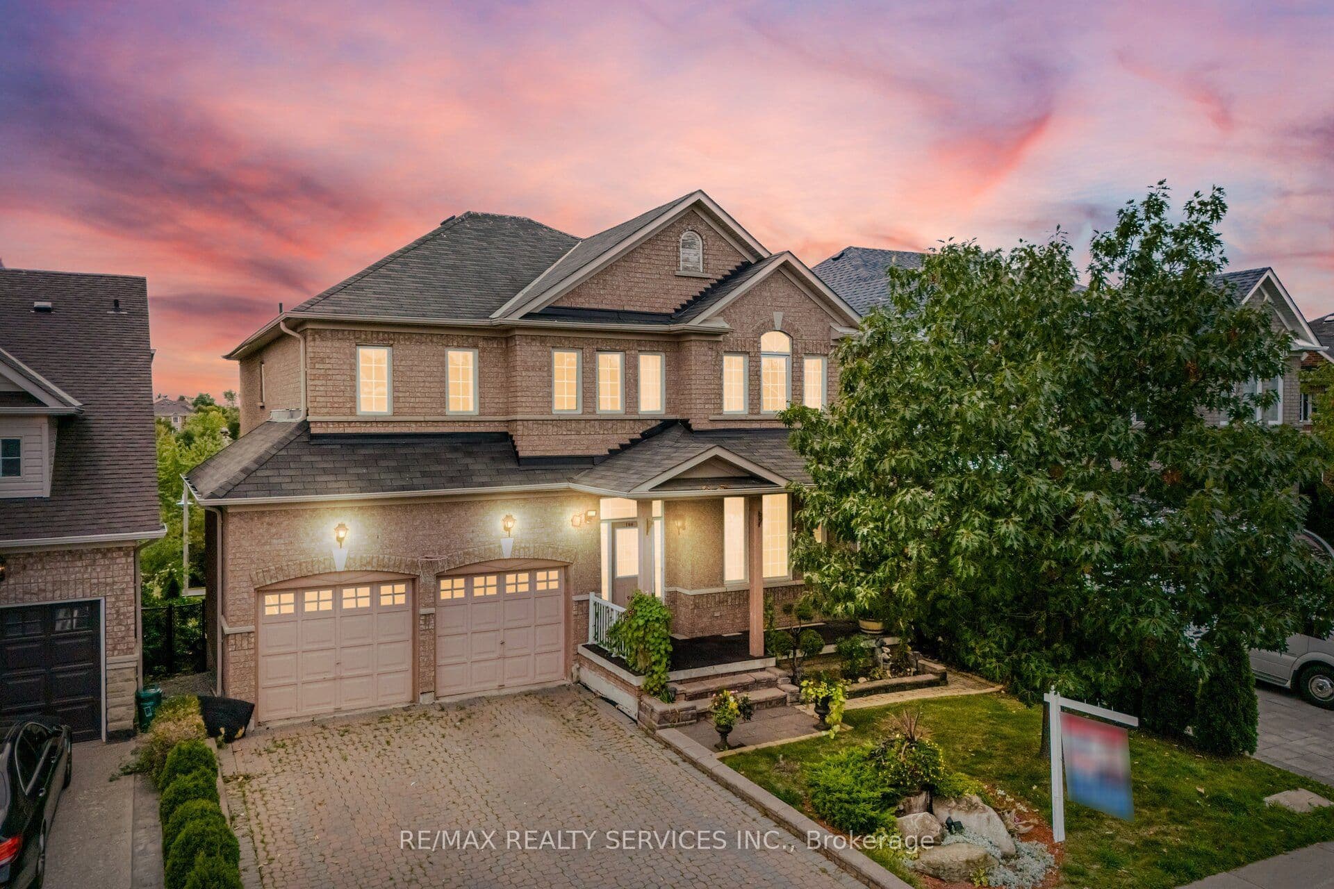 100 Southlake Boulevard, Brampton, ON L6V 4P2