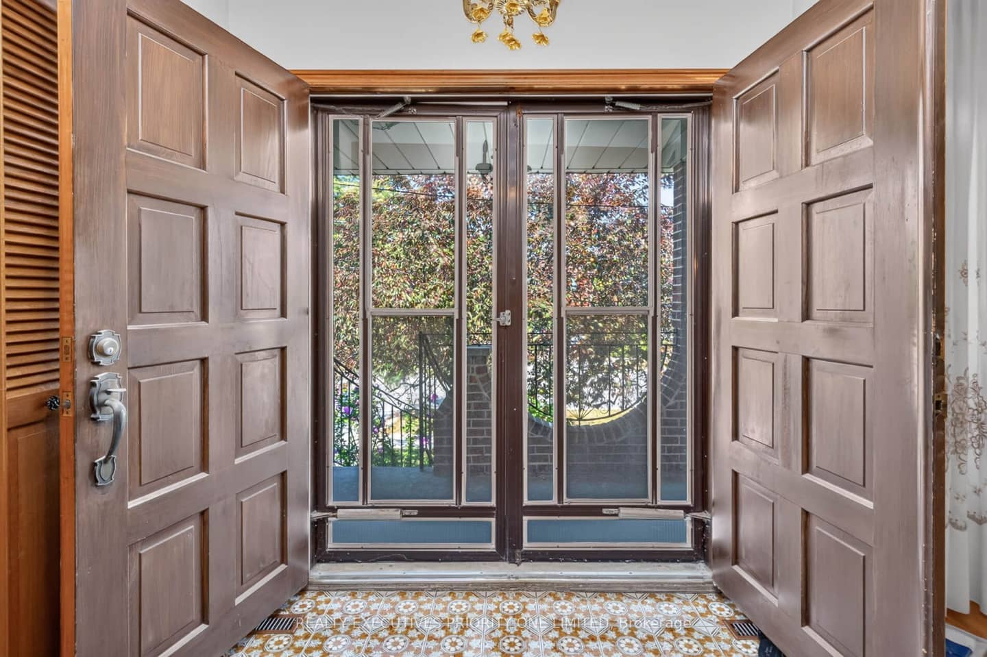 355 Glen Park Avenue, Toronto, ON M6B 2E6